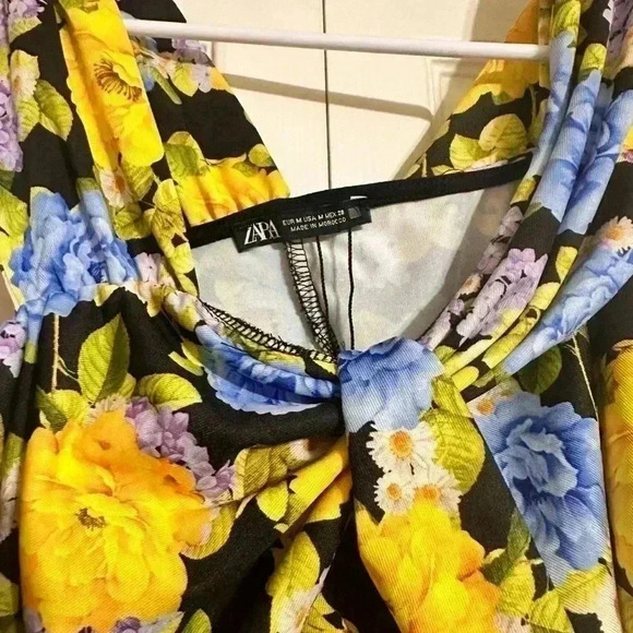 Zara Floral Bodysuit - Picture 7 of 9